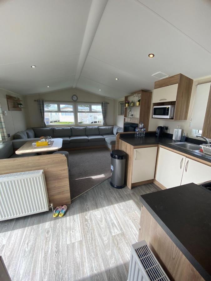 8 Bed Sun Decked Caravan Unlimited High Speed Wifi And Fun At Seawick Holiday Park Clacton-on-Sea Luaran gambar