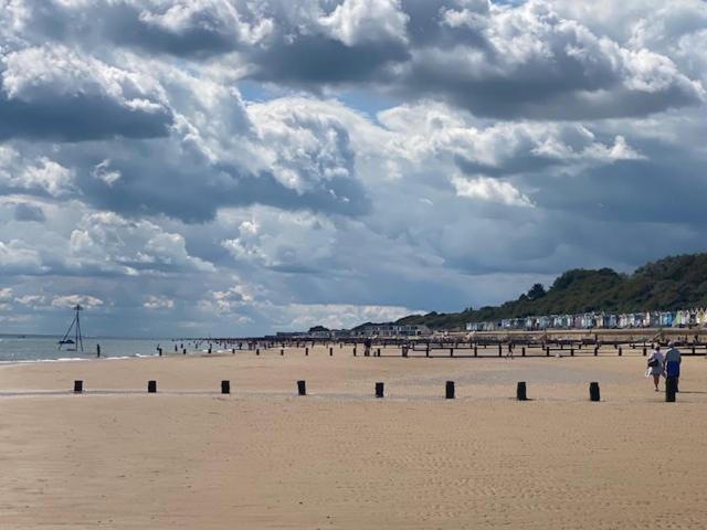 8 Bed Sun Decked Caravan Unlimited High Speed Wifi And Fun At Seawick Holiday Park Clacton-on-Sea Luaran gambar